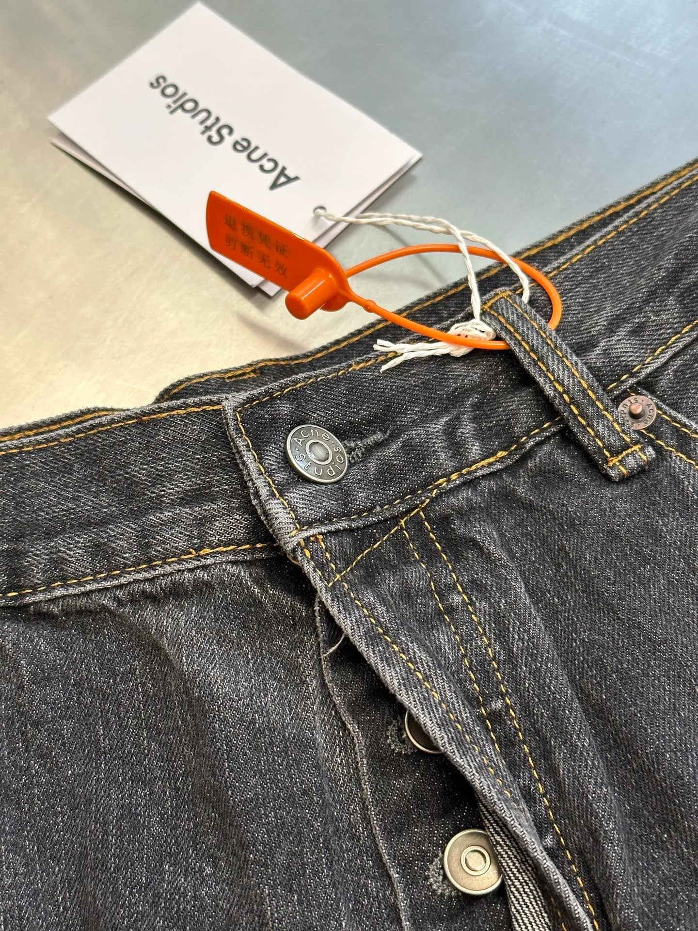 Acne Studios ， ， ， 90 ， 。 ， ， ， ， 。 ， ， 。 + ， ， ， ， 。 size：29.30.31.32